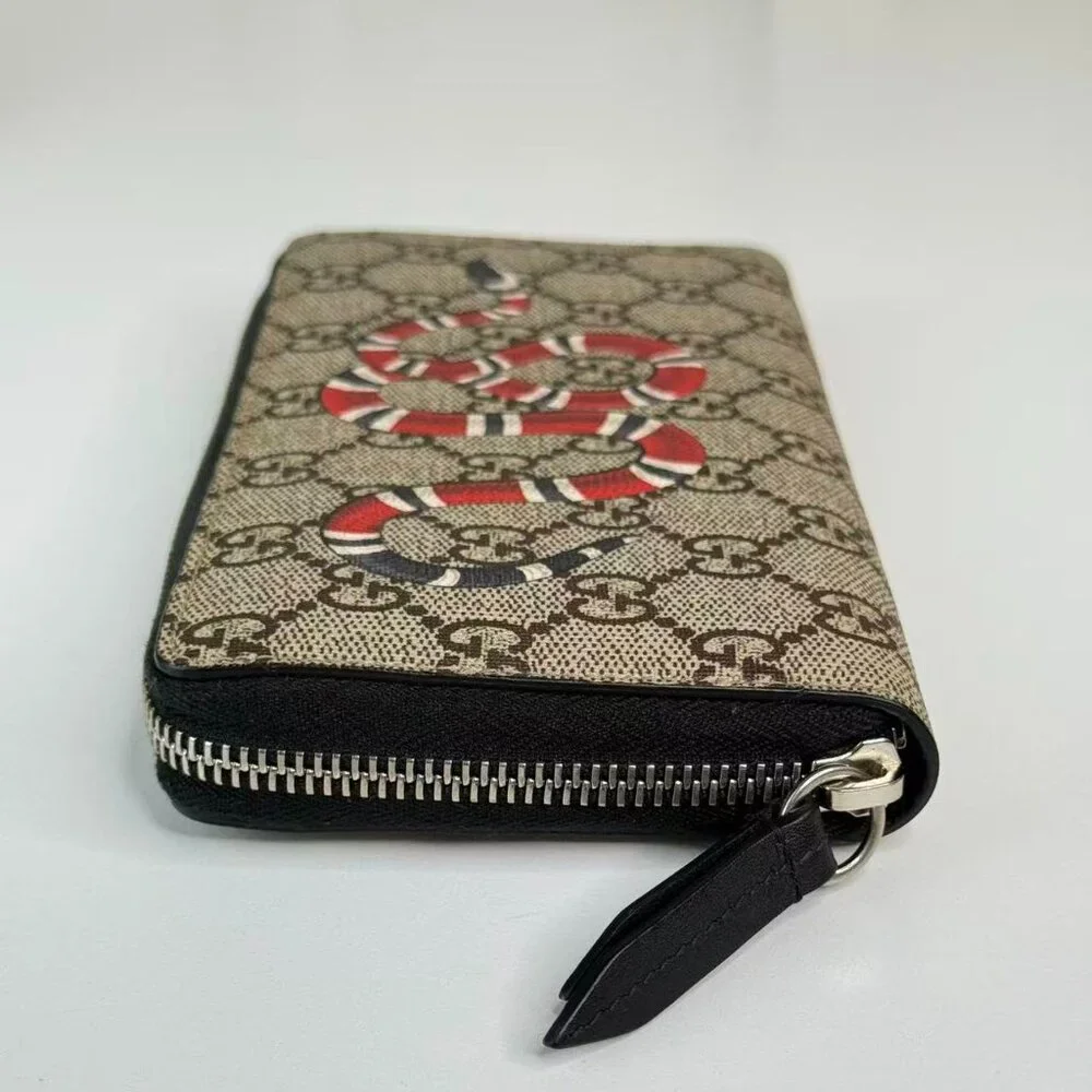 Gucci GG Logo Supreme Limited Edition Wallet with Snake Design
